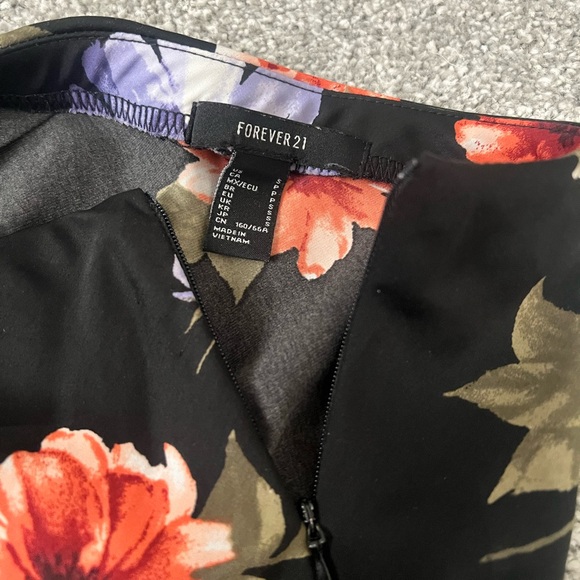 Forever 21 Black Floral Maxi Skirt - Picture 2 of 4